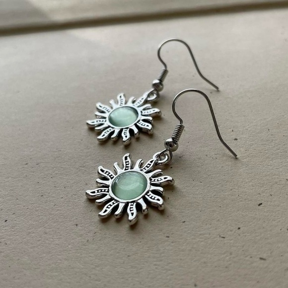 Silver and Green Sun Earrings - Picture 2 of 4